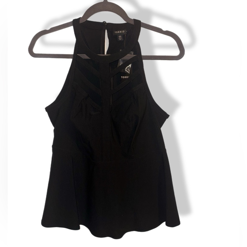 TORRID top -(00 M/L)
